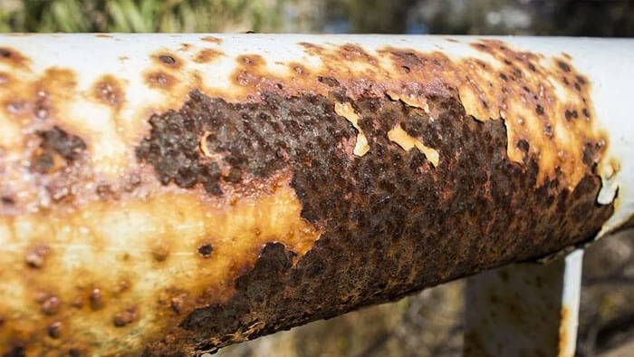 Salt corroded steel pipe